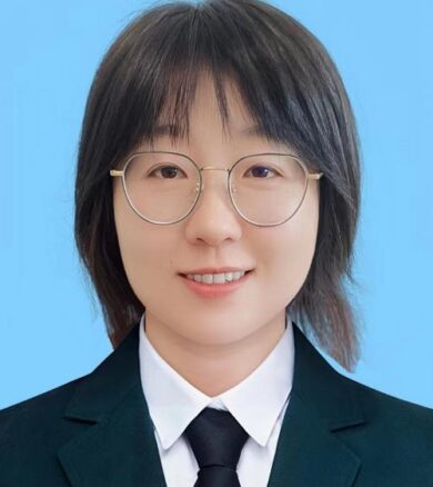 张莹